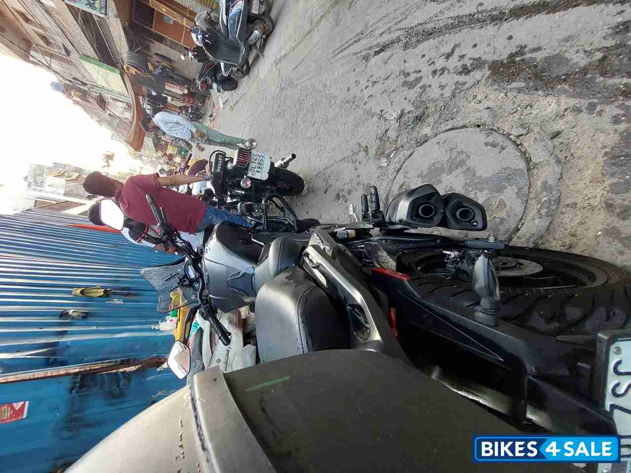 Black Bajaj Dominar 400 ABS BS6