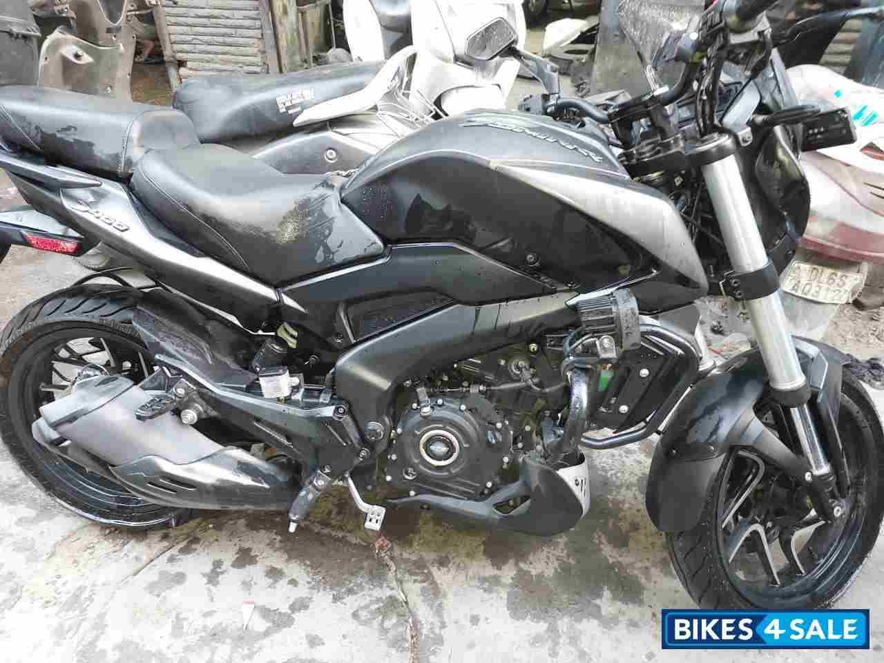 Black Bajaj Dominar 400 ABS BS6