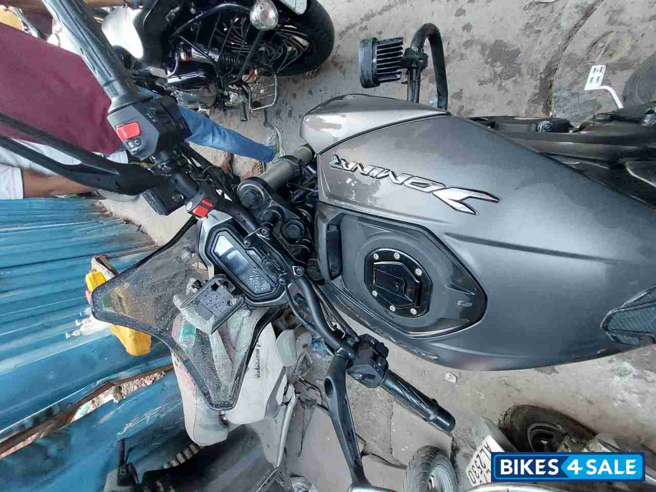 Black Bajaj Dominar 400 ABS BS6