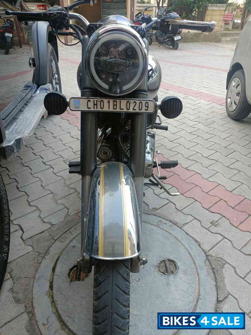 Chrome Graphite Royal Enfield Classic 500