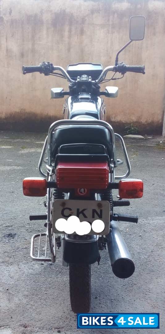 Black Bajaj KB 100 RTZ