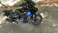 Bajaj Pulsar 220F