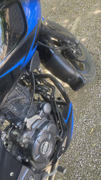 Bajaj Pulsar 220F