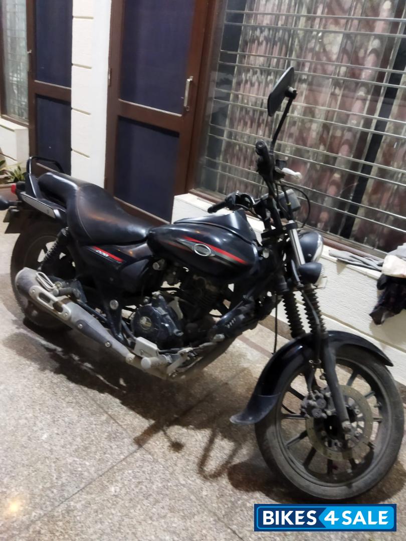 Bajaj Avenger Street 220