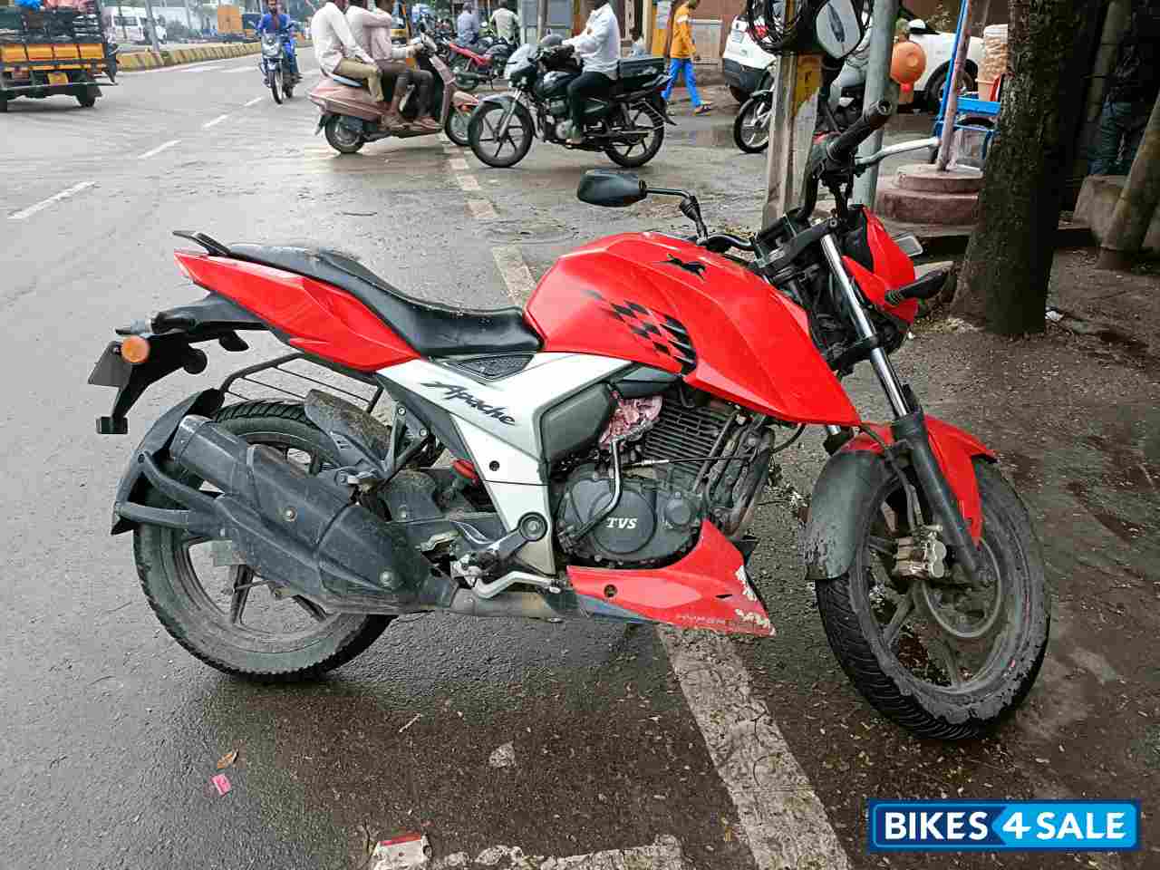 TVS Apache RTR 160 4V