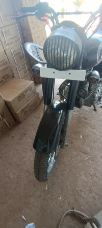 Black Royal Enfield Bullet 500