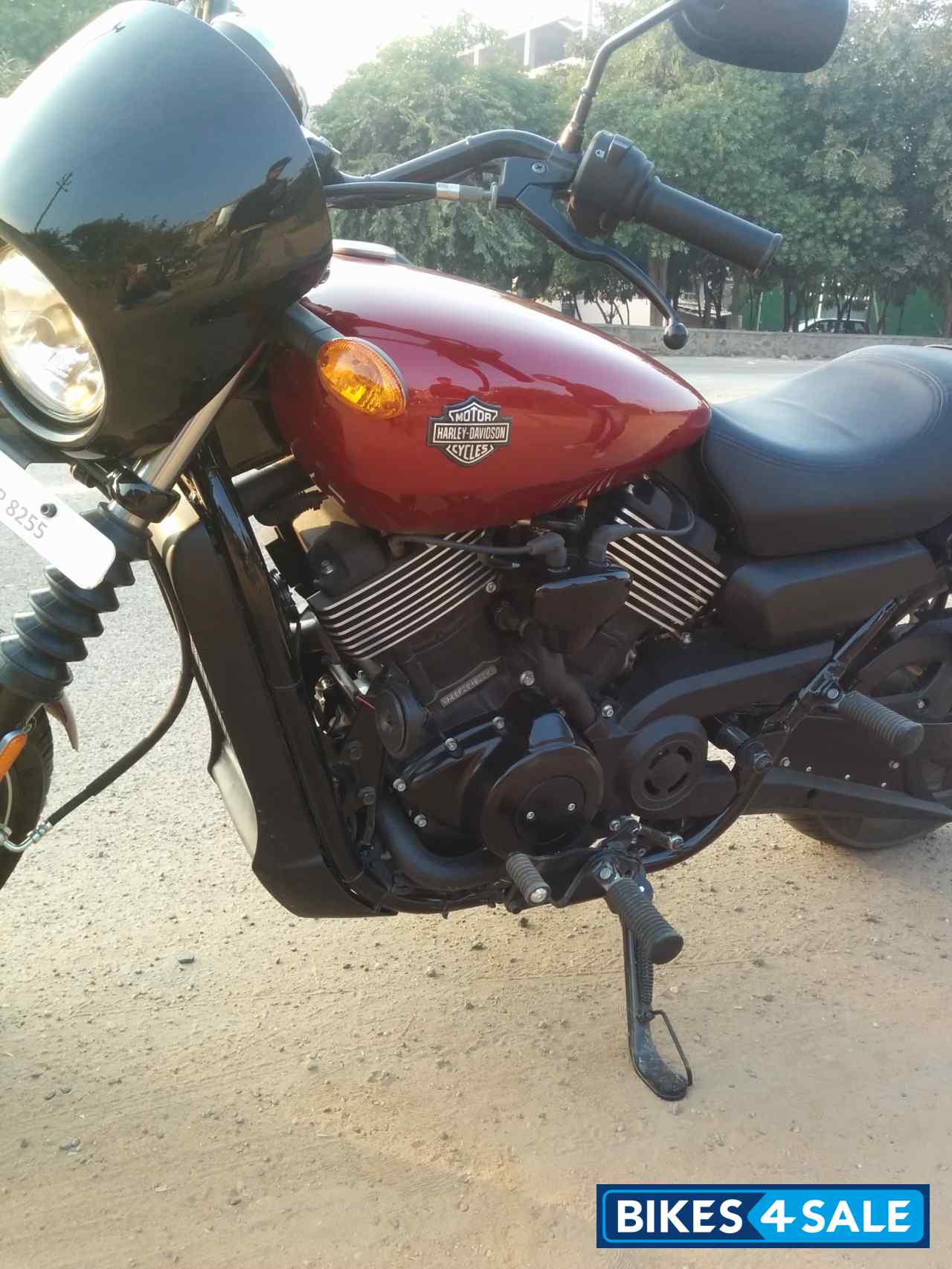 Red Harley Davidson Street 750