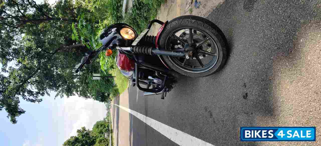 Red Harley Davidson Street 750