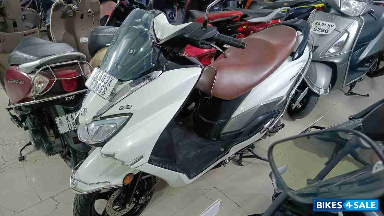 Suzuki Burgman Street BS6