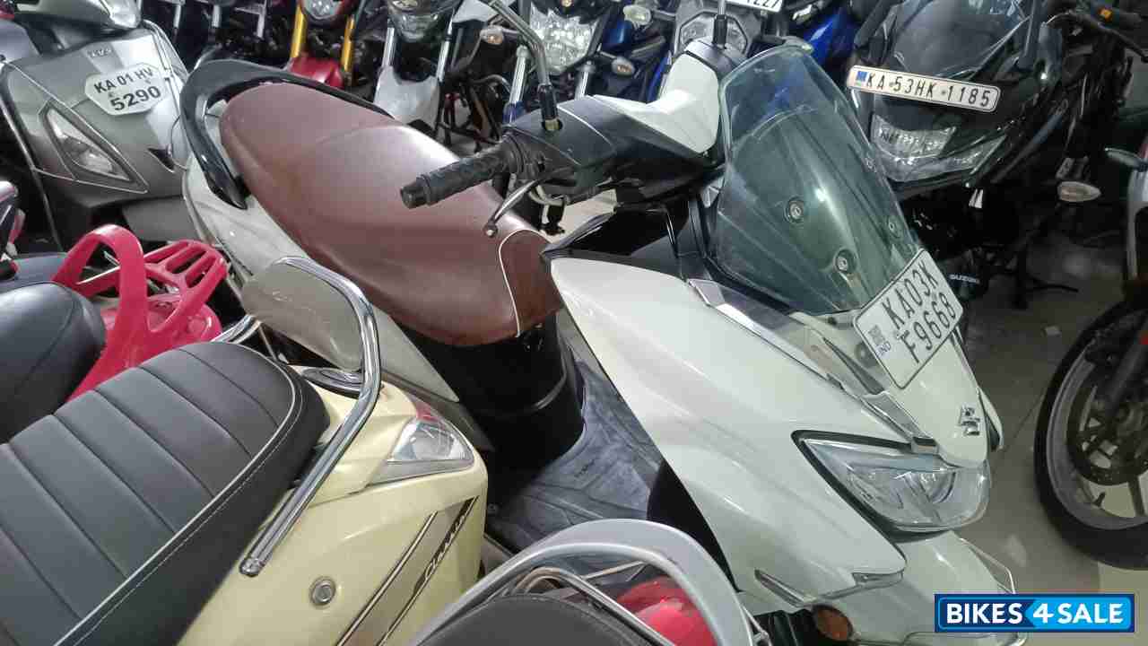 Suzuki Burgman Street BS6