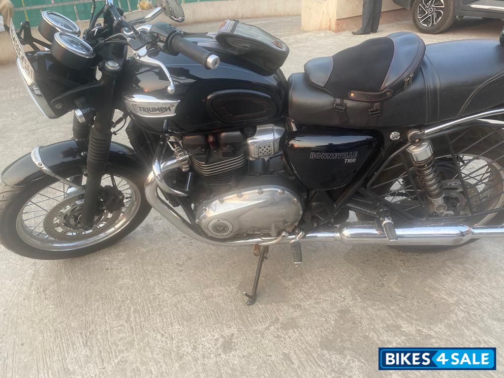 Triumph Bonneville T100 Triumph Bonneville T100