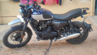 Yezdi Scrambler Dual Tone