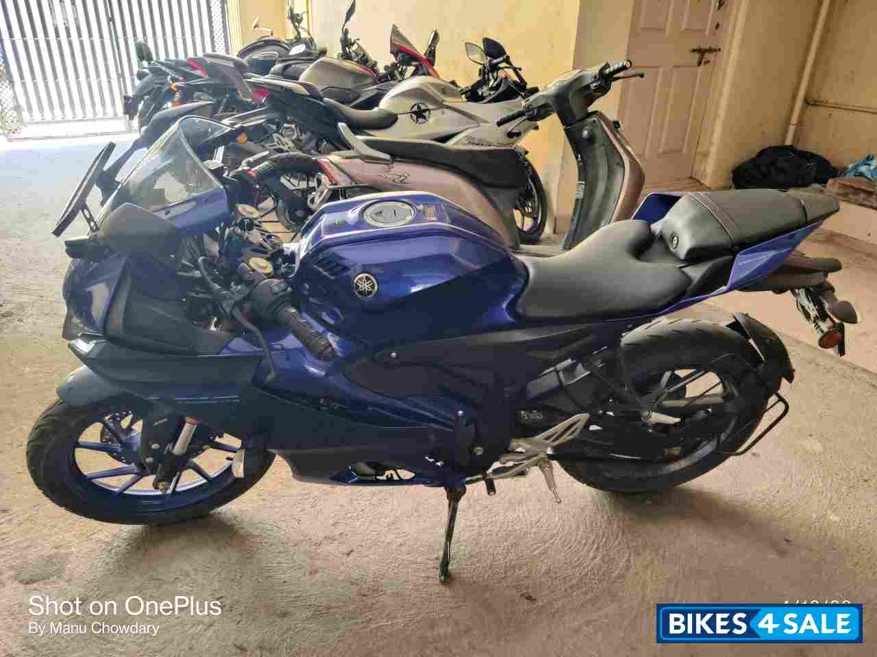 Blue Yamaha R15 V4 Blue Yamaha R15 V4