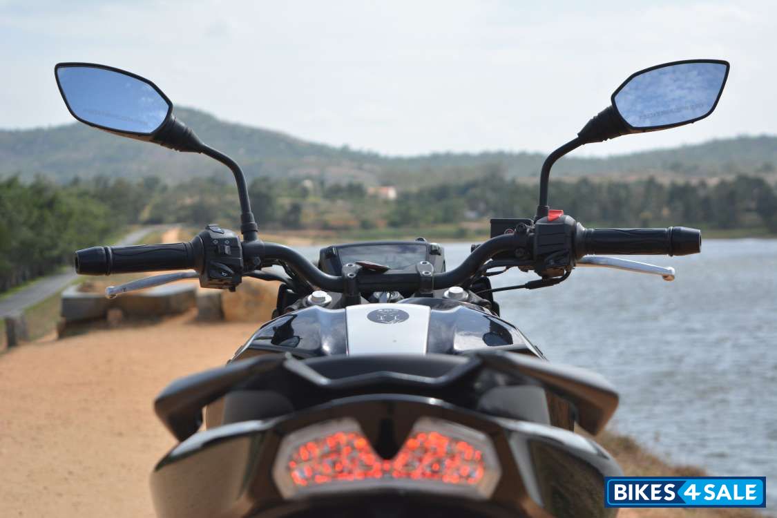 Black TVS Apache RTR 160 4V