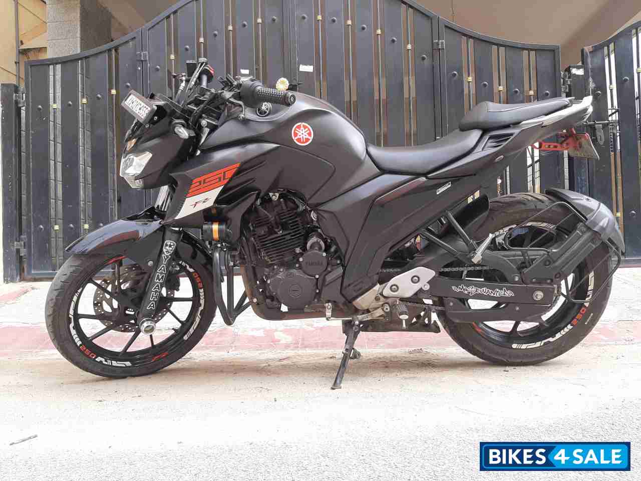 Yamaha FZ25
