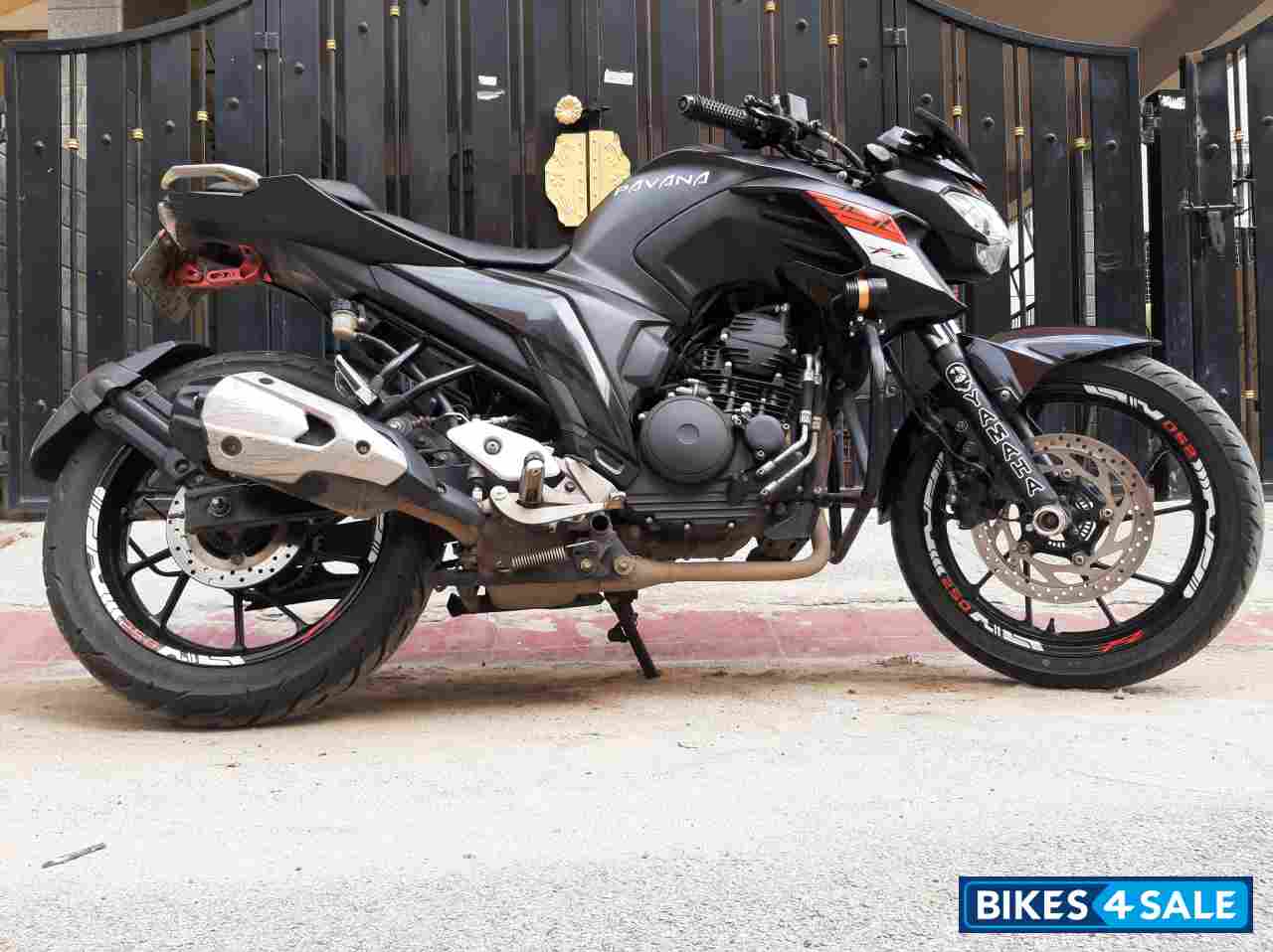 Yamaha FZ25