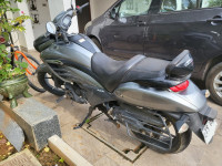 Grey Suzuki Intruder 150