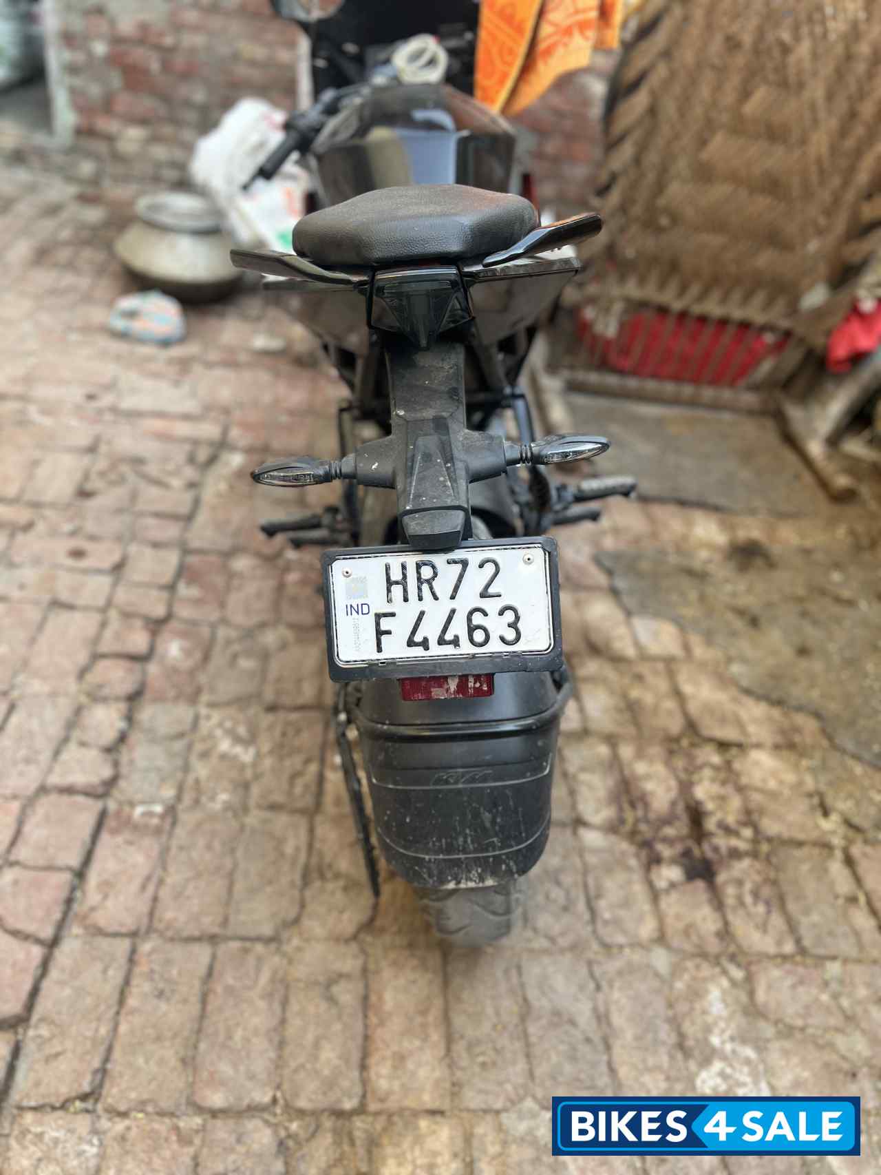 Ebony Black Met KTM RC 200 2022