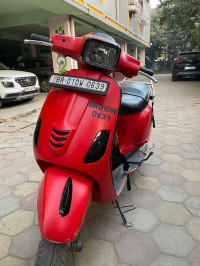 Matt Dragon Red Vespa SXL 125