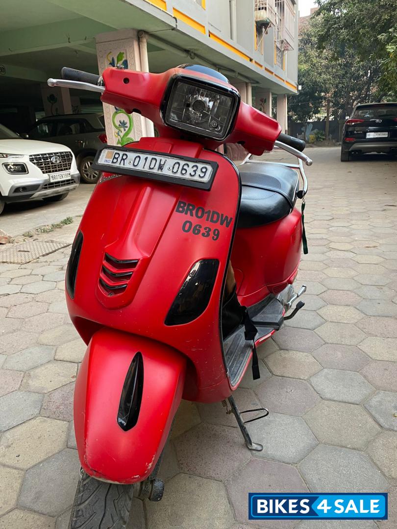 Matt Dragon Red Vespa SXL 125