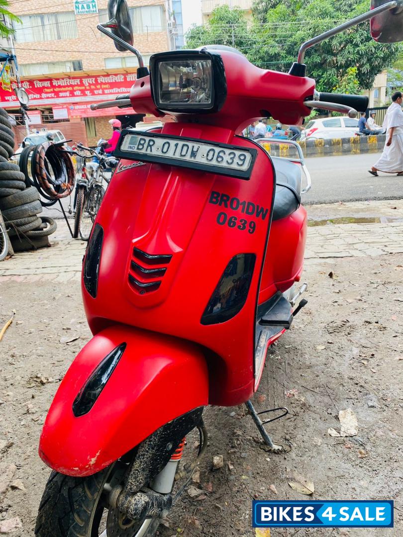 Matt Dragon Red Vespa SXL 125