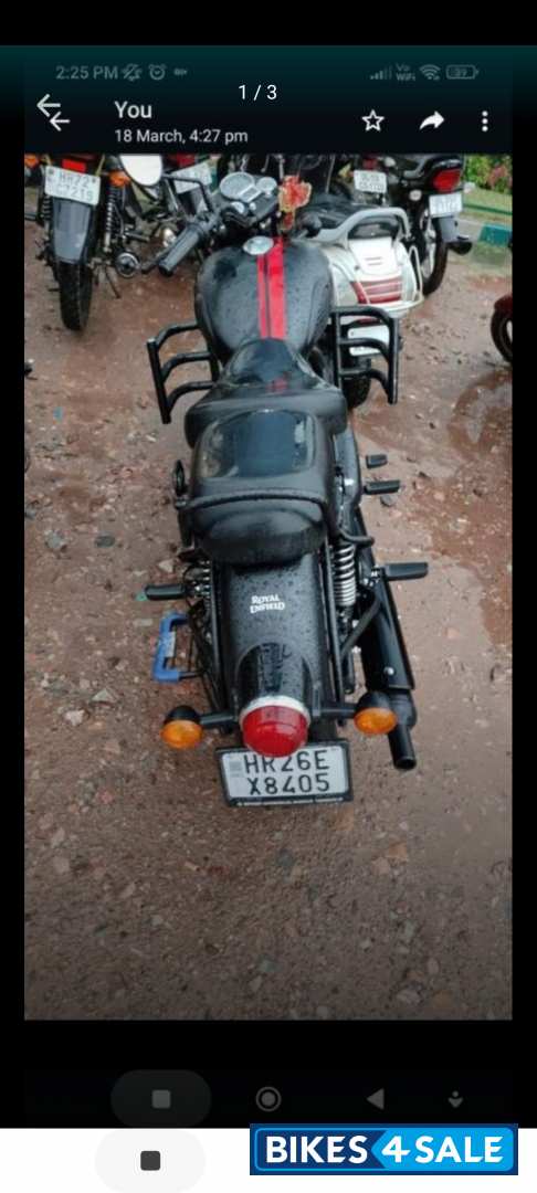 Black Royal Enfield Classic 350 Dual Channel BS6