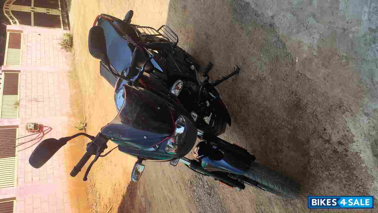 Bajaj Pulsar 150 Neon BS6