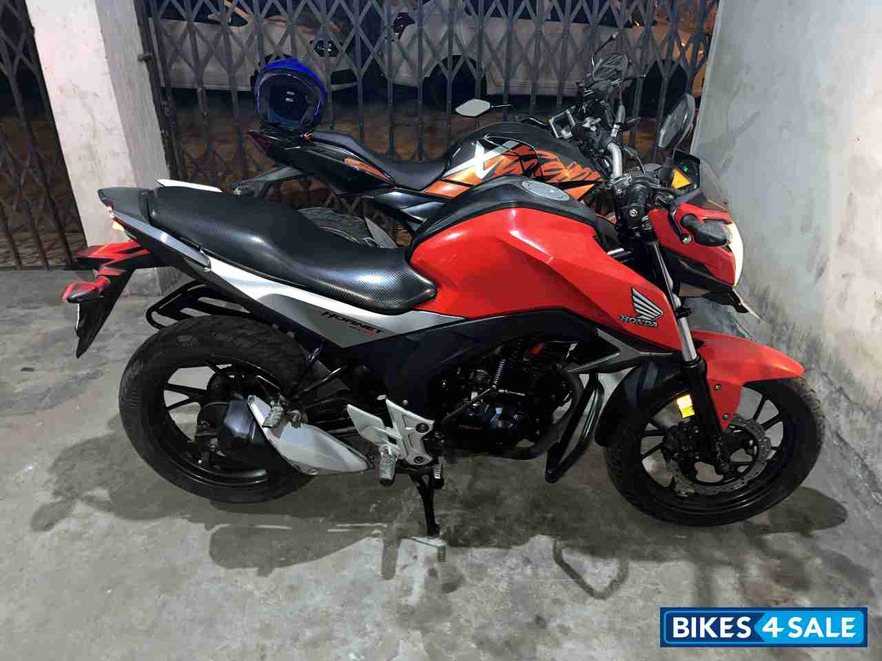 Honda CB Hornet 160R