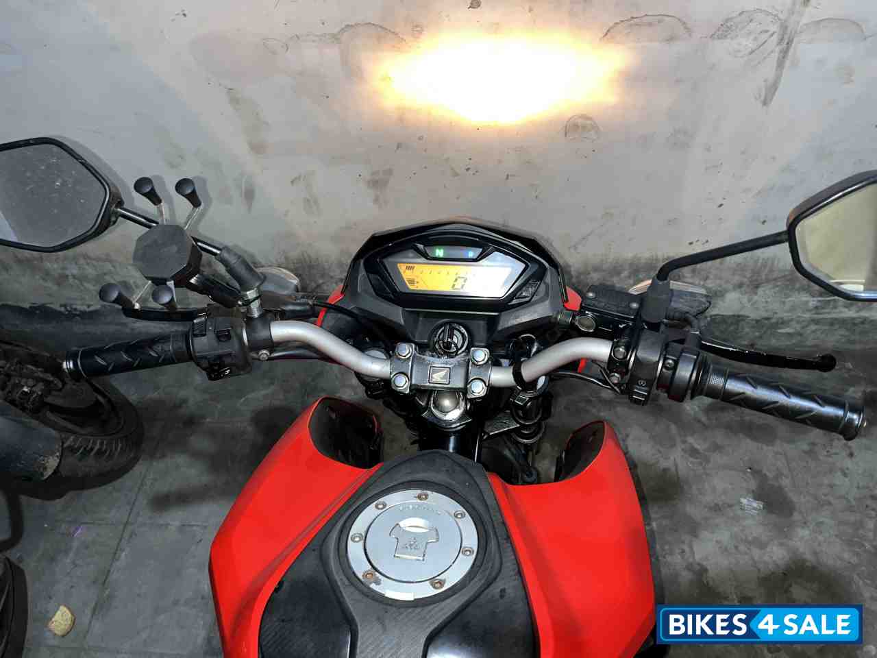 Honda CB Hornet 160R