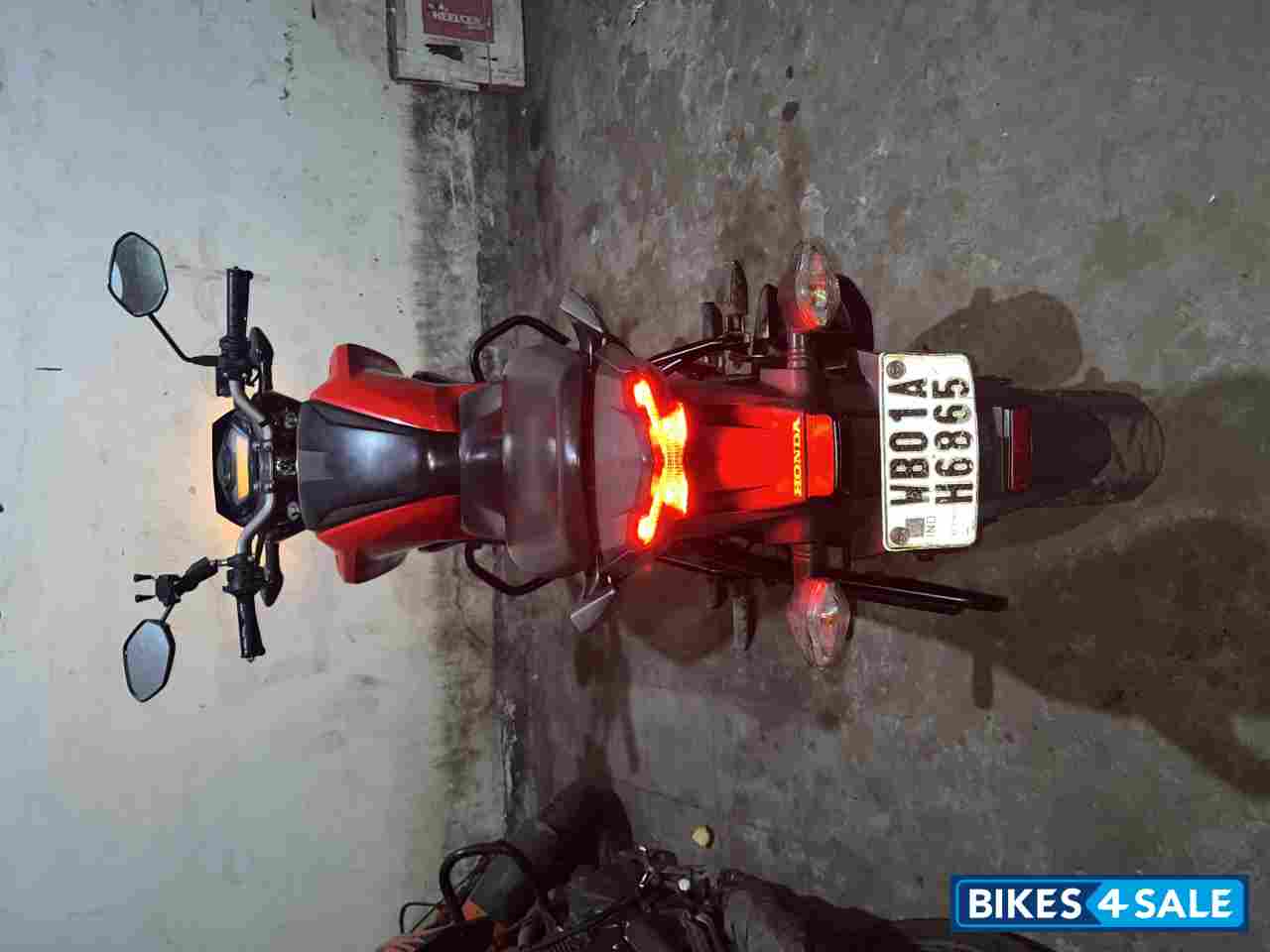 Honda CB Hornet 160R