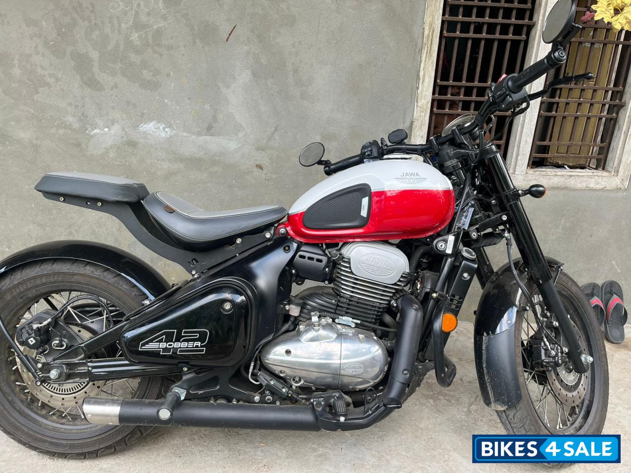 Jasper Red Jawa  42 Bobber