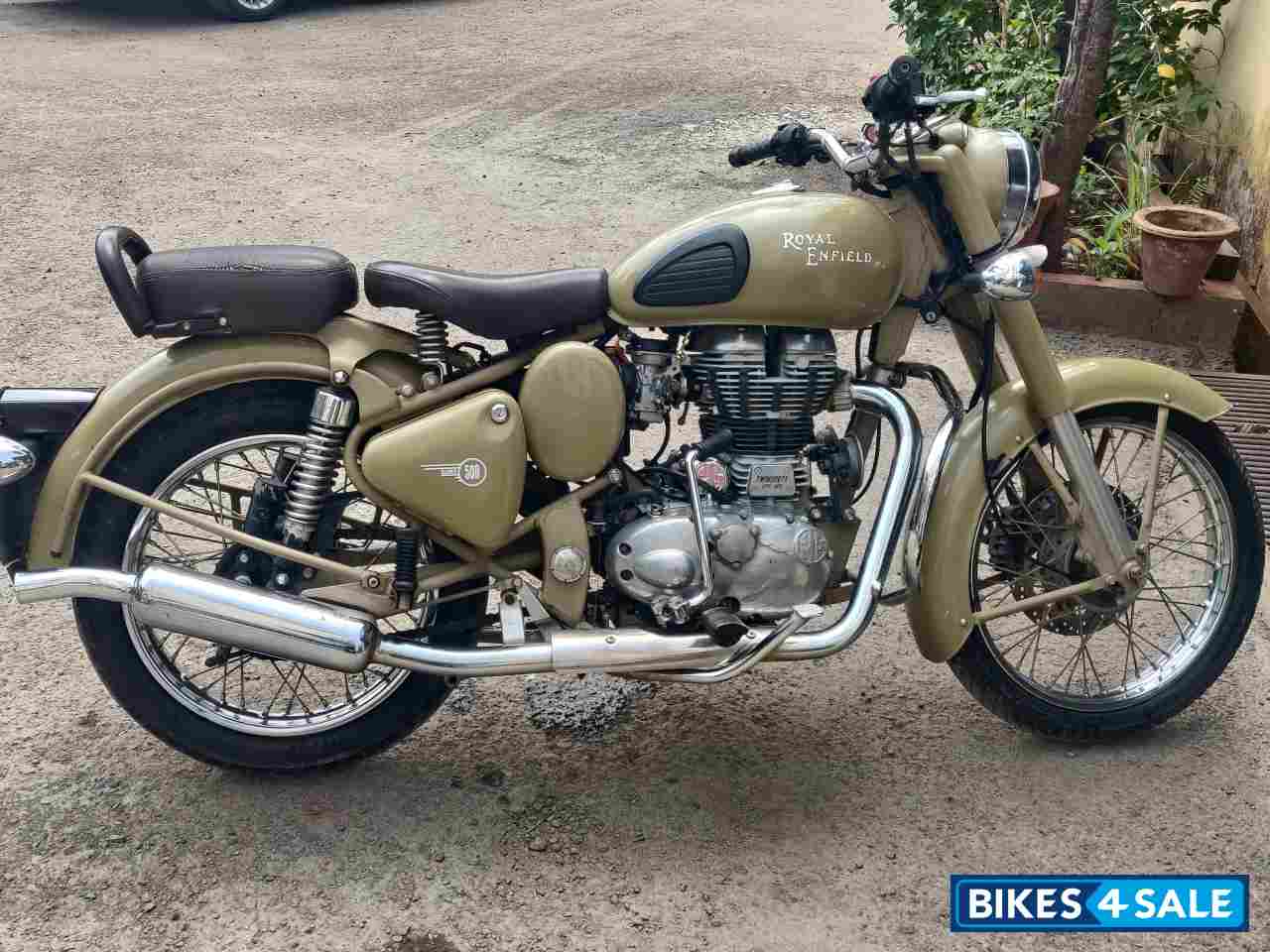 Desert Storm Royal Enfield Classic Desert Storm