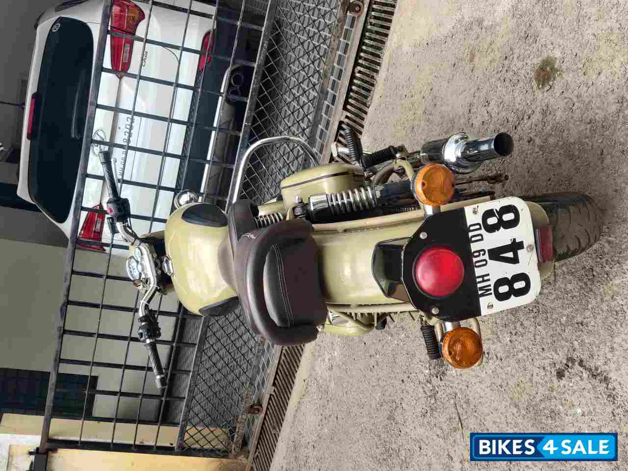 Desert Storm Royal Enfield Classic Desert Storm