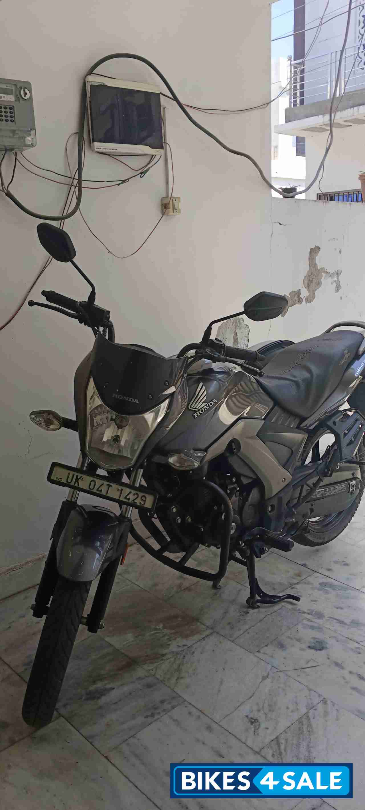 Grey Honda CB Unicorn 160