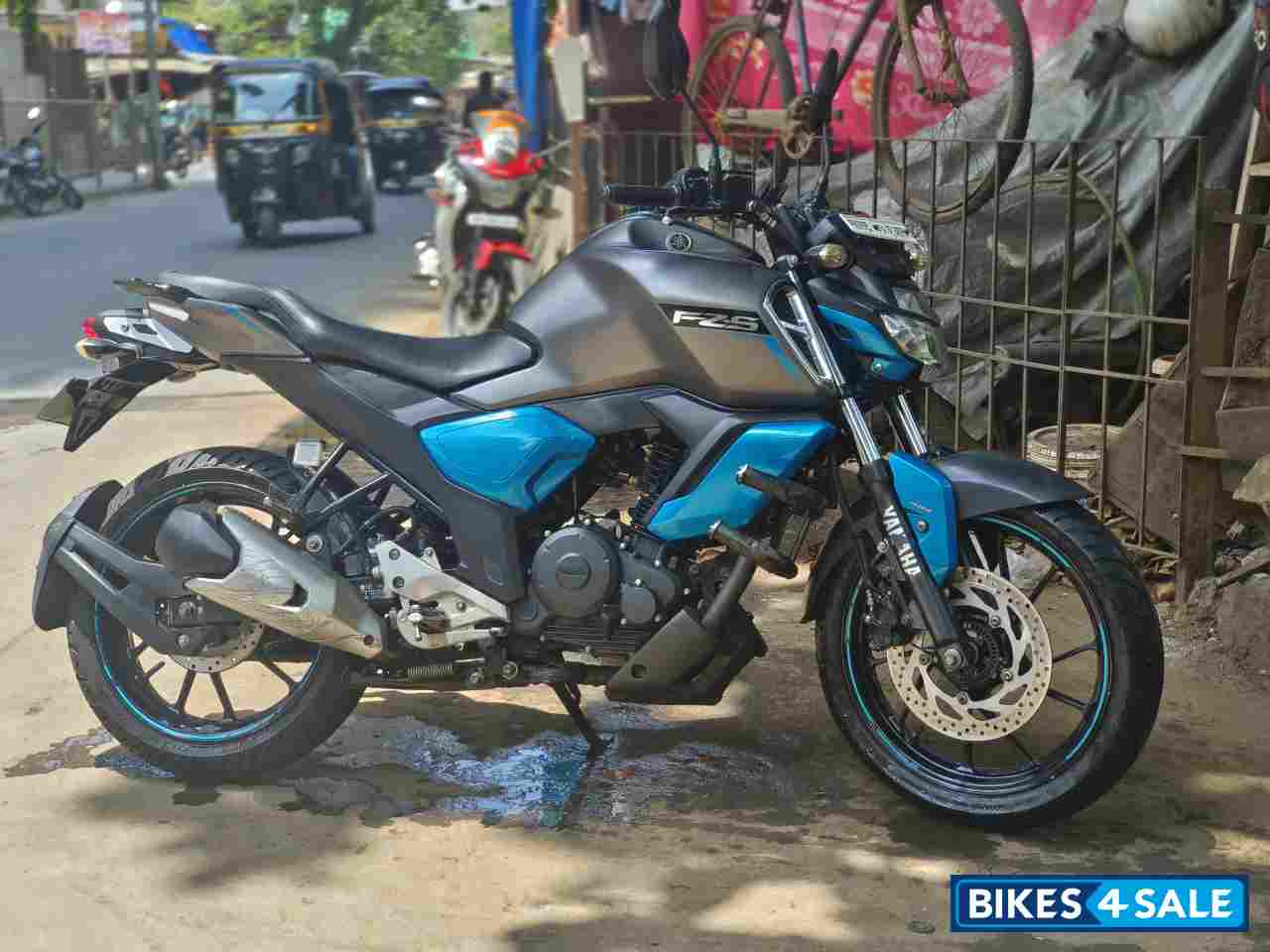 Grey Yamaha FZ-S FI V3