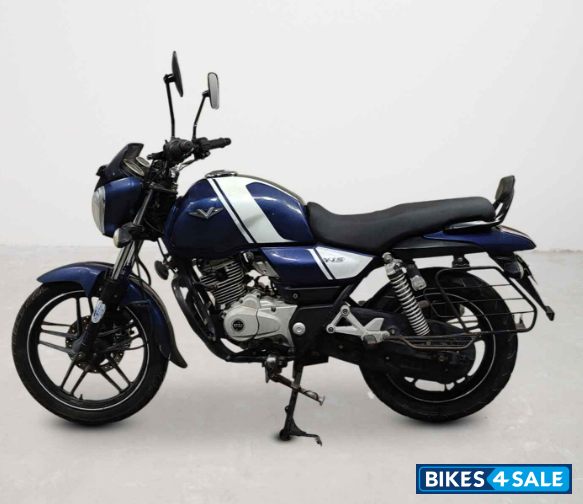 Bajaj V15