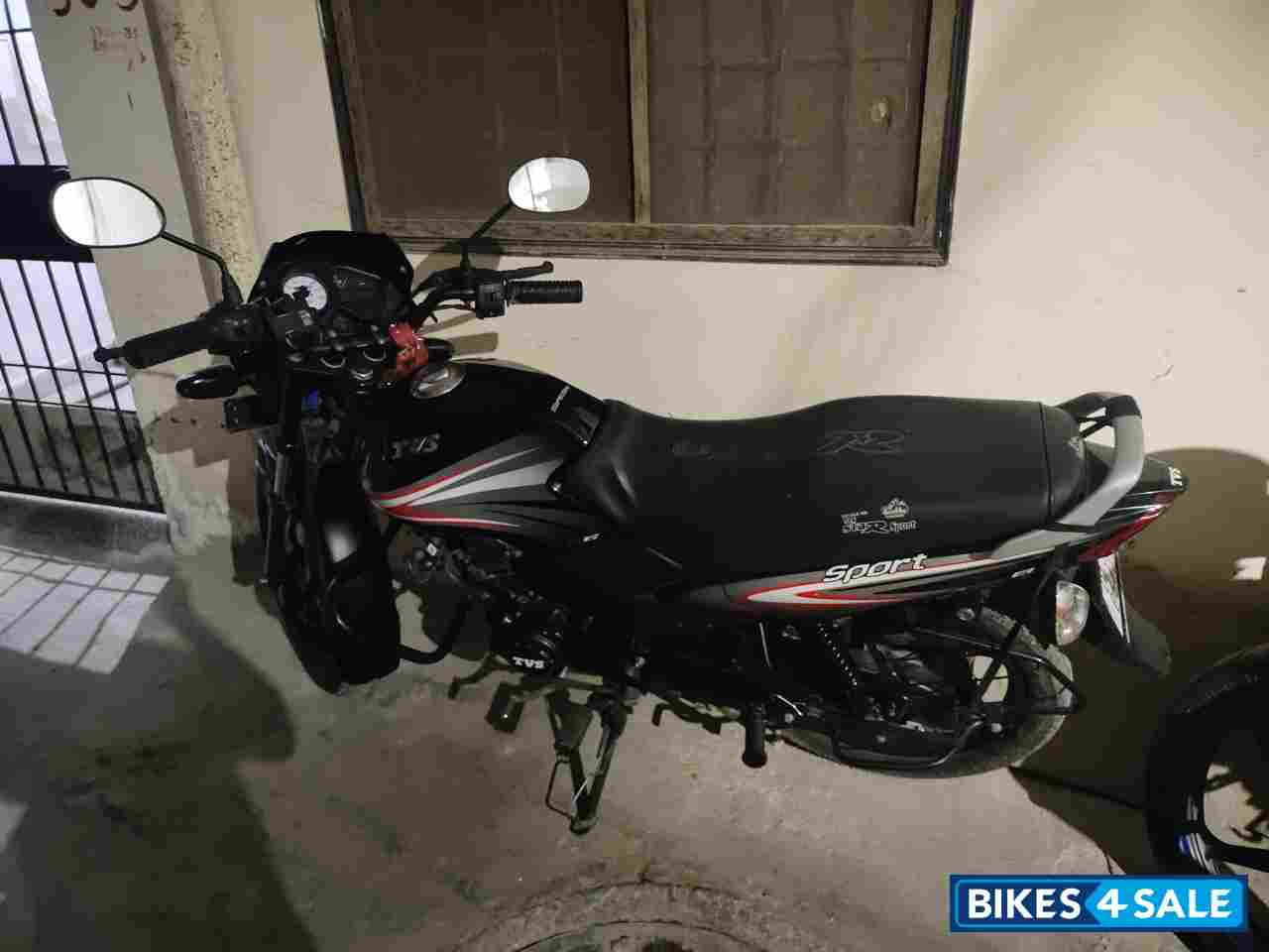 Black TVS Sport BS6