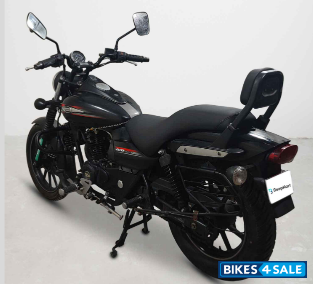 Bajaj Avenger Street 220
