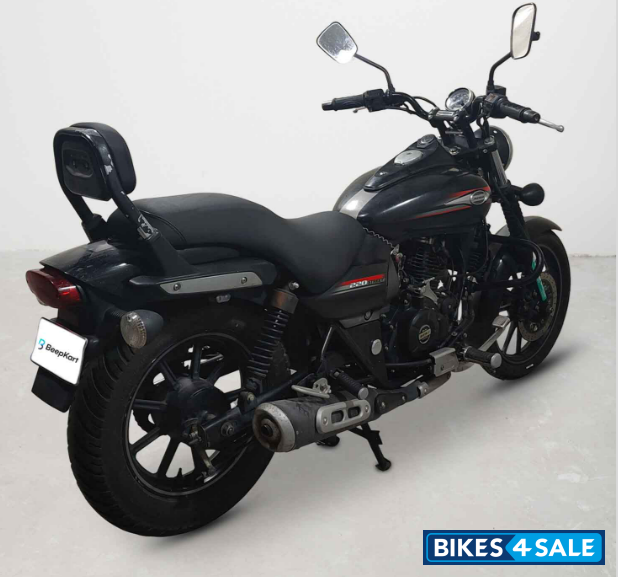 Bajaj Avenger Street 220