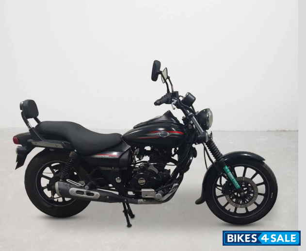 Bajaj Avenger Street 220