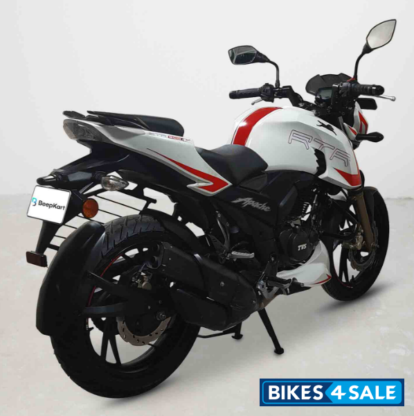 TVS Apache RTR 200 4V