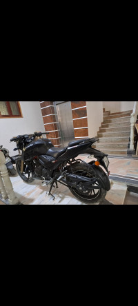 Matt Black TVS Apache RTR 200 4V