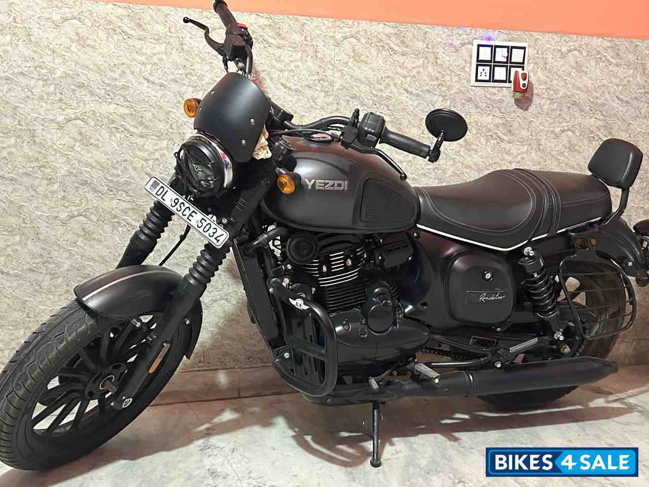 Smok Grey Yezdi Roadster Dark