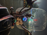 Black Bajaj Avenger Cruise 220