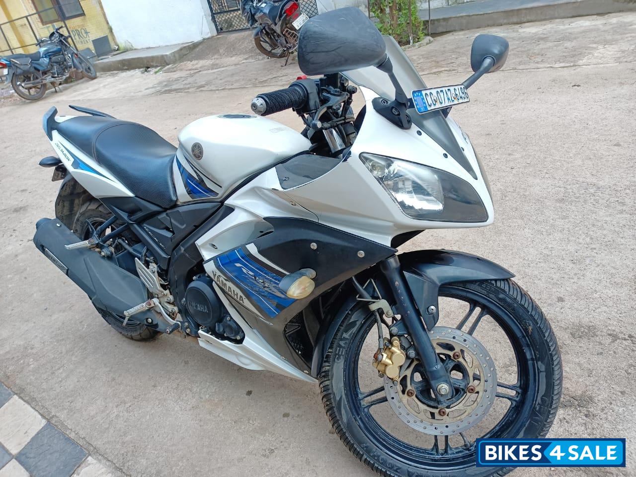 Blue & White Yamaha YZF R15 S