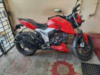 Red TVS Apache RTR 160 4V