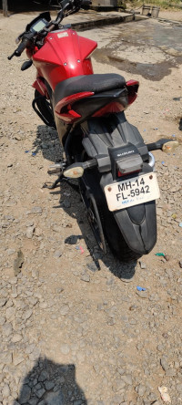 Red Suzuki Gixxer 150