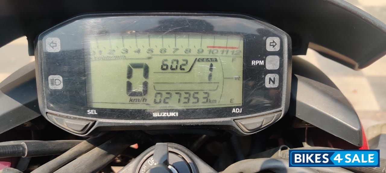 Red Suzuki Gixxer 150 Red Suzuki Gixxer 150