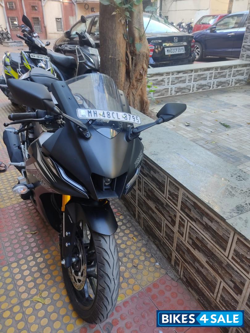 Matt Black Yamaha R15 V4