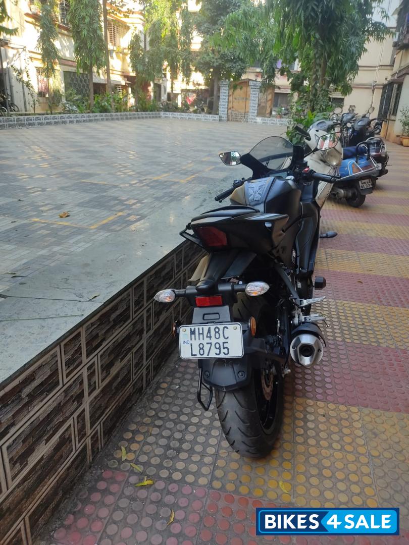 Matt Black Yamaha R15 V4